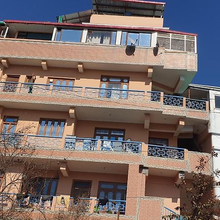 Pithorāgarh Hotel Pushpanjal And Banquet المظهر الخارجي الصورة